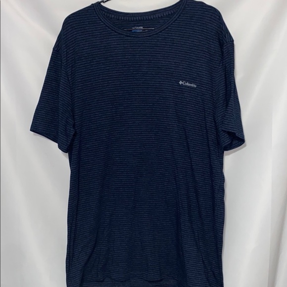 Columbia Other - Columbia Bundle of 2 MENS size 2XL Blue SHIRT Burgundy shirt Short Sleeve Tees